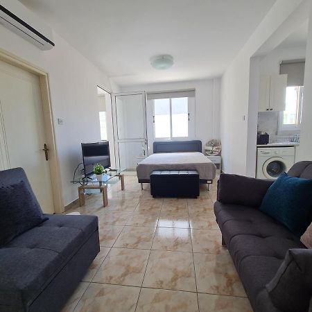 Laertis 2 Complex, Studio Apartment 106 - By Imh Travel & Tours Πάφος Εξωτερικό φωτογραφία